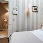 Molo 73